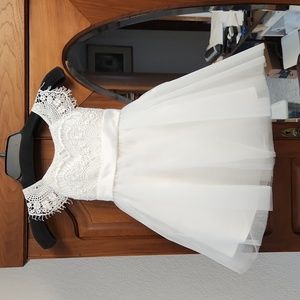 Little girls' flower girl dress for any formal or princess occasion.